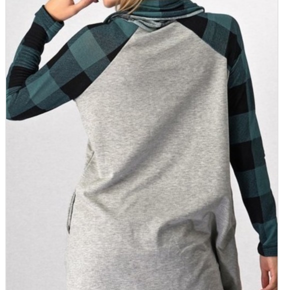 Green Plaid Deer Cowl Long Sleeve Top - Picture 4 of 4